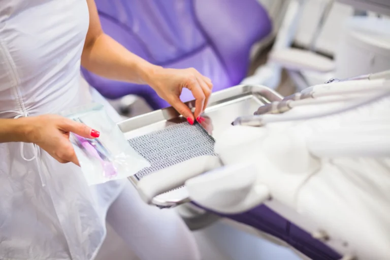Tratamiento dental en clínica